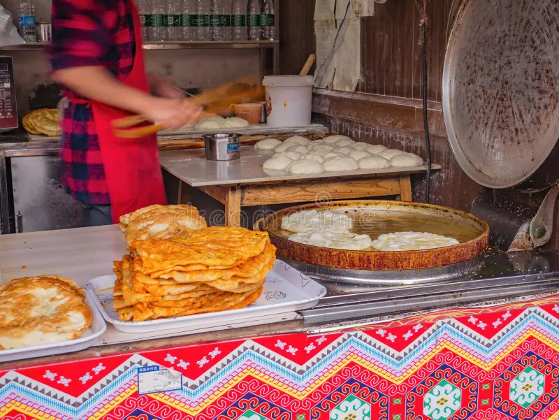chinese-famous-street-food-jiang-bing-yuanjiajie-tourist-center-zhangjiajie-national-forest-park-wulingyuan-chinese-famous-165650795